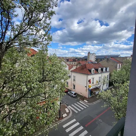 Chez Lolo Cosy Et Chaleureux *